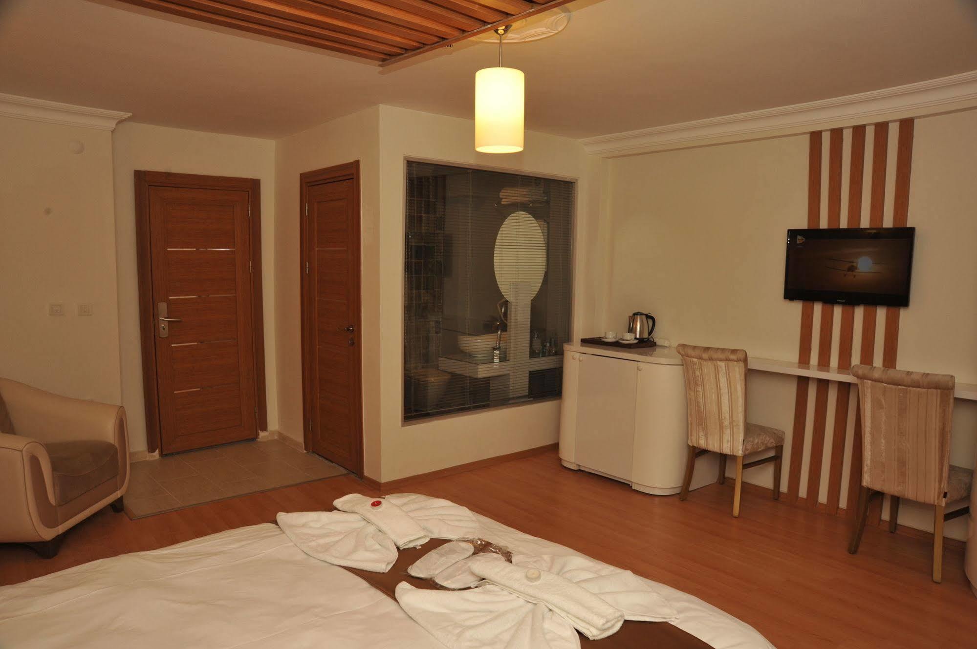 Pera 26 Aparthotel Istanboel Buitenkant foto