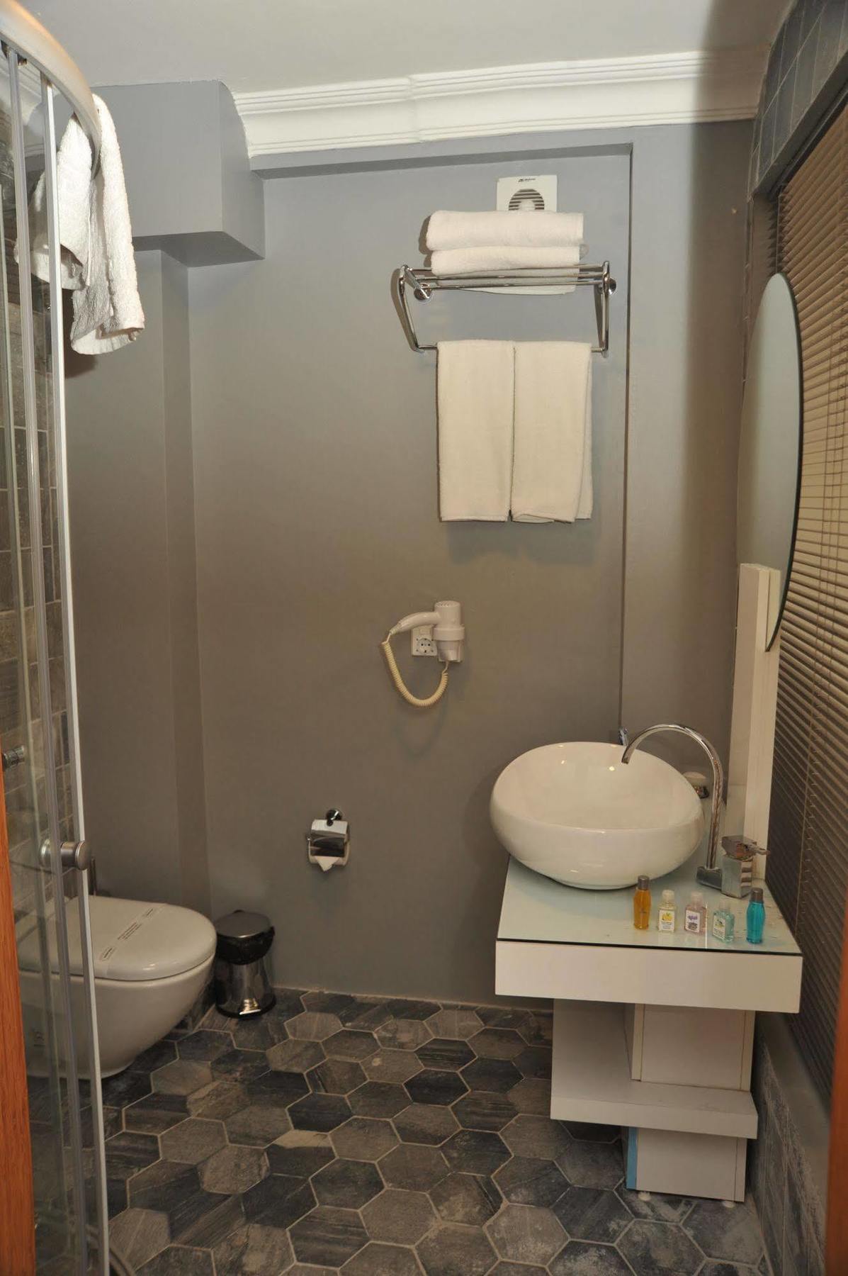 Pera 26 Aparthotel Istanboel Buitenkant foto