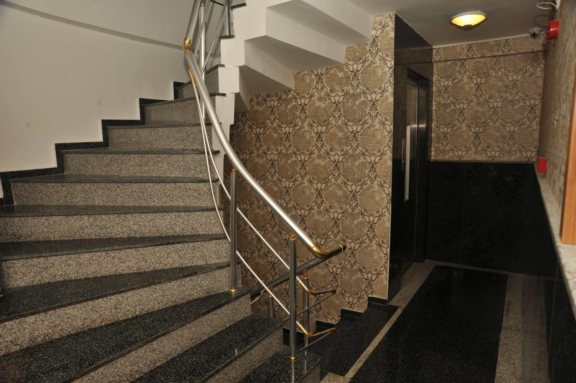 Pera 26 Aparthotel Istanboel Buitenkant foto