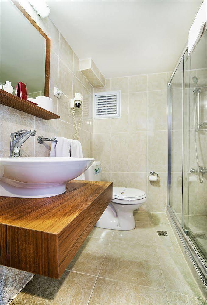 Pera 26 Aparthotel Istanboel Buitenkant foto